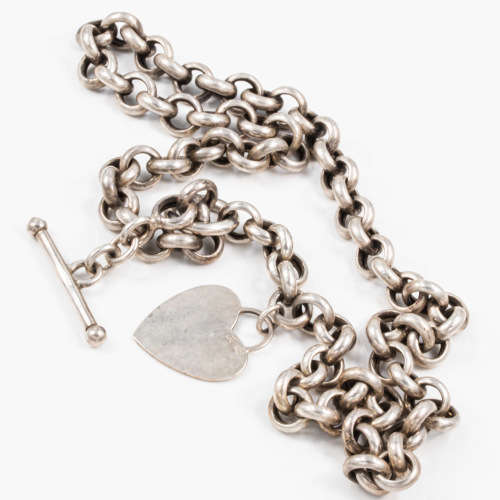CLASSIC COLLECTABLE HEAVY STERLING SILVER BELCHER LINK NECKLACE. HEART CHARM AND TOGGLE CLOSURE