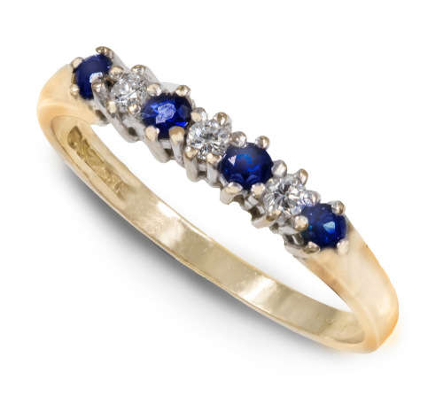 ENGLISH VINTAGE SAPPHIRE AND DIAMOND 9CT YELLOW GOLD RING. * JEWELLER`S EVALUATION R14`000 *