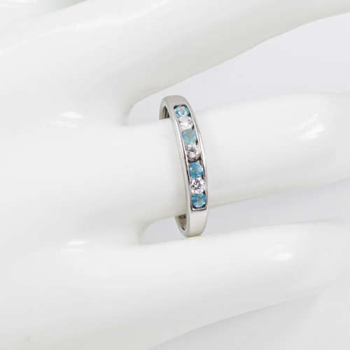 SKY BLUE TOPAZ 9CT WHITE GOLD RING CHANNEL SET GEMSTONES w/CUBIC ZIRCONIAS. ENGLISH HALLMARKS