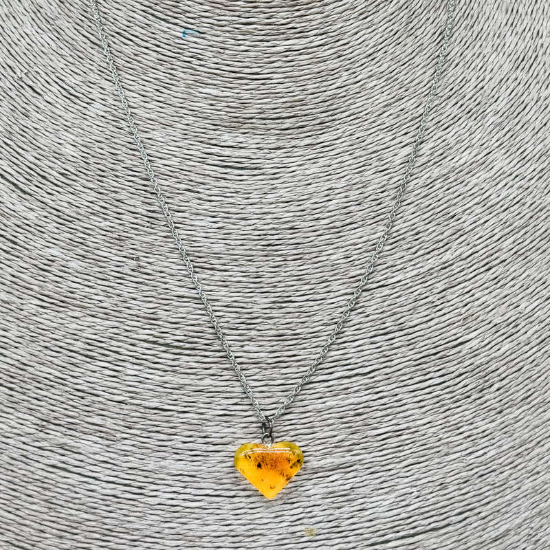NATURAL BUTTERSCOTCH AMBER STERLING SILVER PENDANT ON STERLING SILVER CHAIN