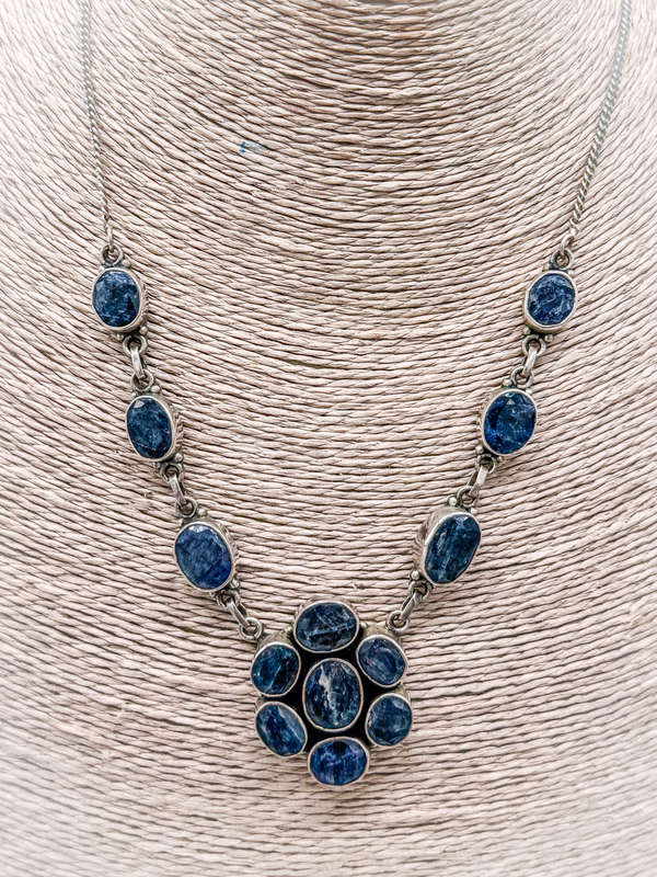 NATURAL ORGANIC EARTH MINED BLUE SAPPHIRE CABOCHON STERLING SILVER NECKLACE INTERESTING INCLUSIONS