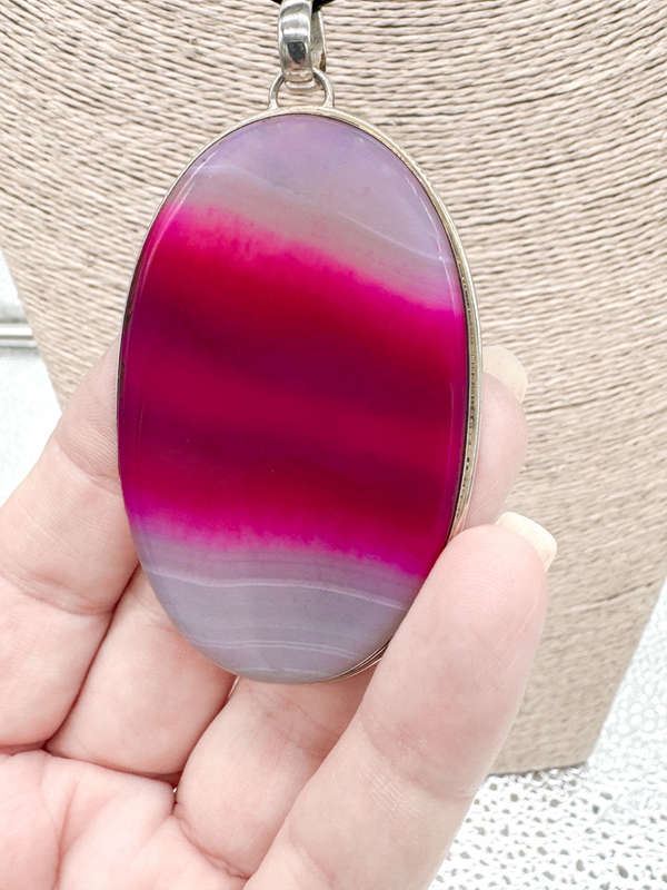 LARGE NATURAL EARTH-MINED PINK AGATE PENDANT IN STERLING SILVER ON THONG