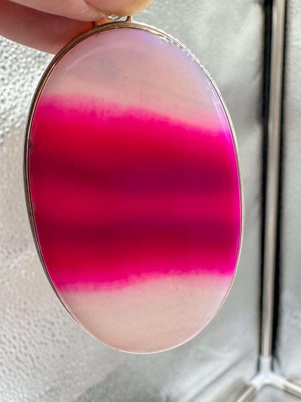 LARGE NATURAL EARTH-MINED PINK AGATE PENDANT IN STERLING SILVER ON THONG