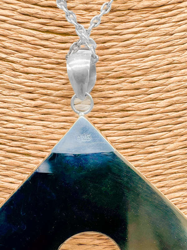 NATURAL SHELL STERLING SILVER PENDANT ON STERLING SILVER CHAIN
