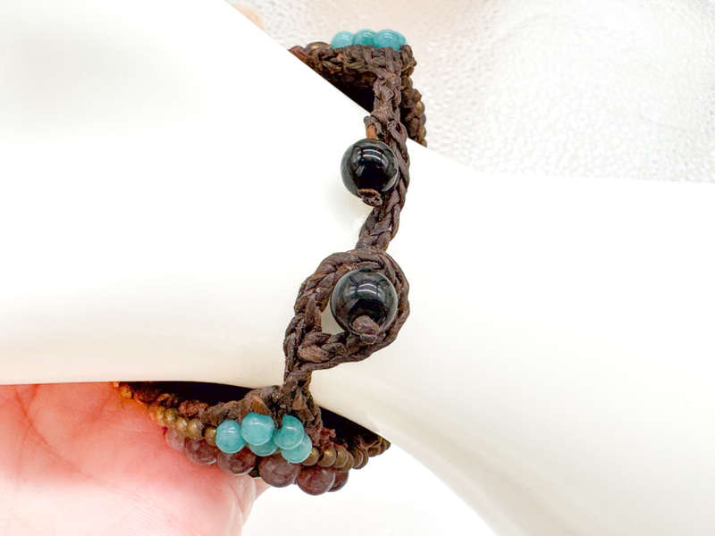 HANDCRAFTED - UNUSUAL TURQUOISE & AGATE GEMSTONE BEADS ON HEAVY BRAIDED BASE