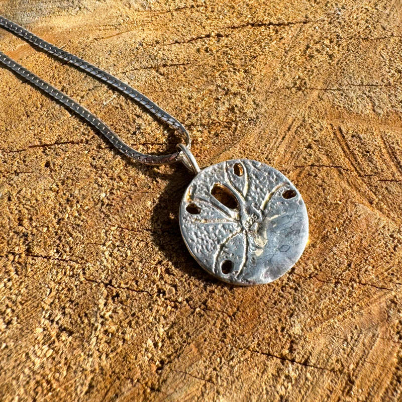 SOLID STERLING SILVER `PANSY SHELL` PENDANT NECKLACE on 60 cm LONG STERLING SILVER SNAKE LINK CHAIN