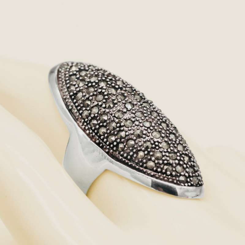 LARGE, LONG & SPLENDID SOLID STERLING SILVER NATURAL MARCASITE RING