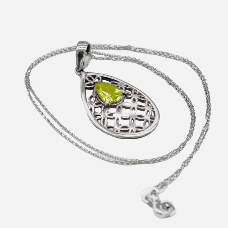 NATURAL PERIDOT STERLING SILVER PENDANT NECKLACE WITH INTRICATE OPENWORK DETAIL