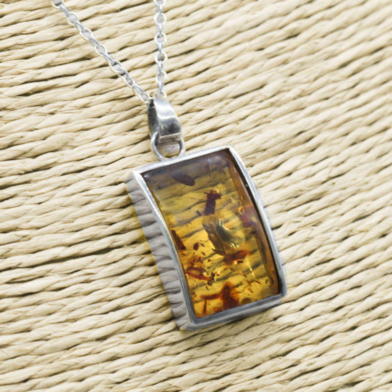 NATURAL HONEY HUE AMBER SOLID STERLING SILVER PENDANT NECKLACE