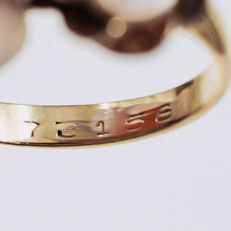 VINTAGE NATURAL FRESHWATER PEARL 9CT YELLOW GOLD RING. LONDON HALLMARKED LIMITED EDITION
