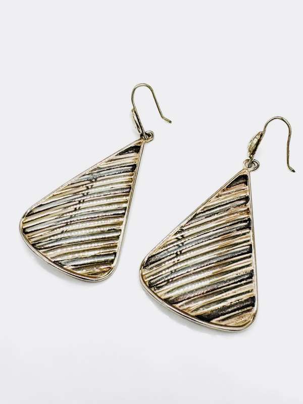 VINTAGE STERLING SILVER DROP N DANGLE EARRINGS WITH TACTILE RIDGED DESIGN