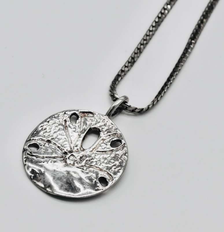 SOLID STERLING SILVER `PANSY SHELL` PENDANT NECKLACE on 60 cm LONG STERLING SILVER SNAKE LINK CHAIN