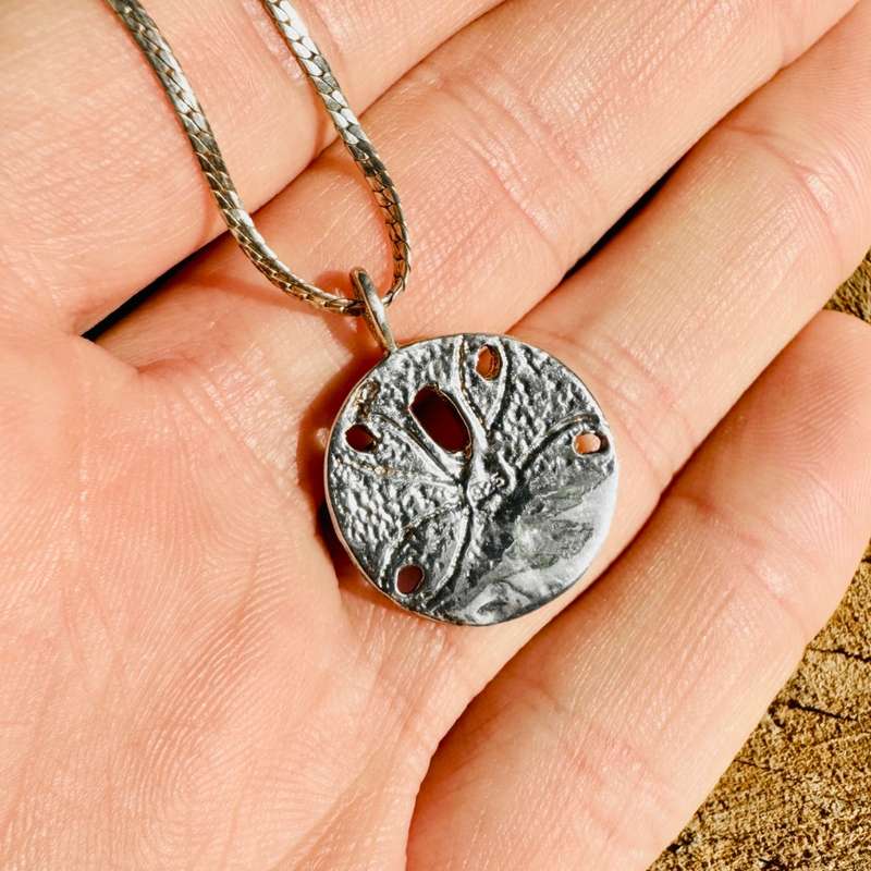 SOLID STERLING SILVER `PANSY SHELL` PENDANT NECKLACE on 60 cm LONG STERLING SILVER SNAKE LINK CHAIN