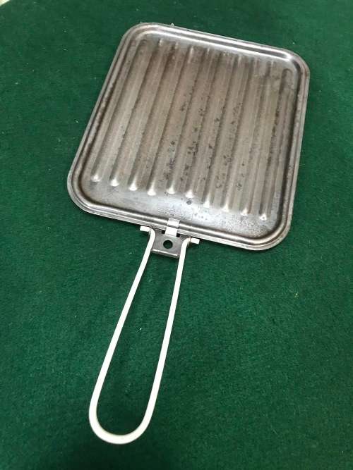 VINTAGE - TOAST/GRILL for GAS STOVE