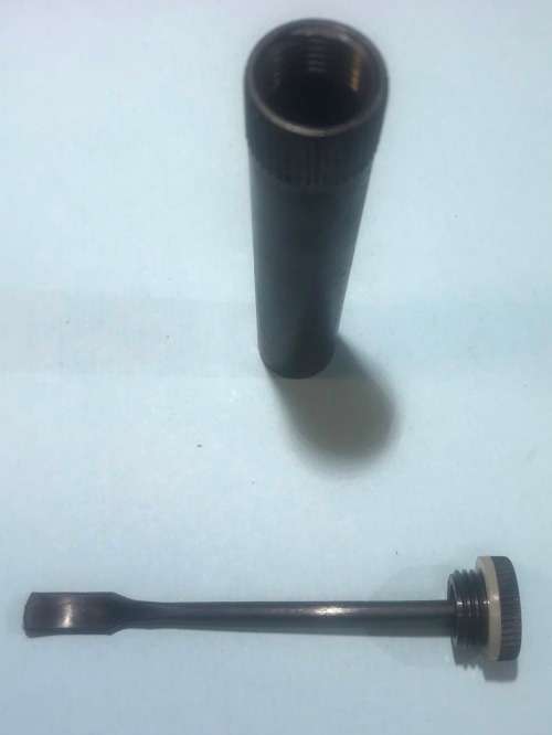 R1 RIFLE CLEANING KIT OIL BOTTLE  Circa 80s
