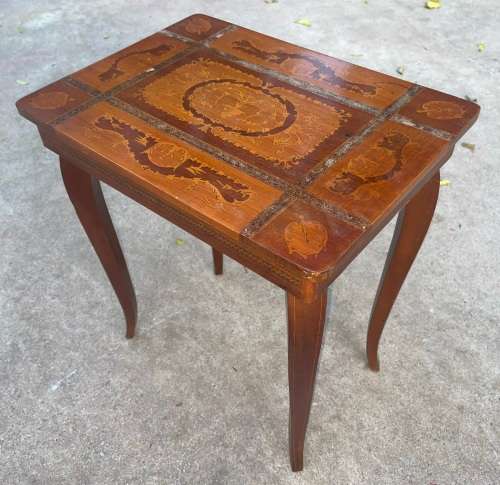 INLAID MUSICAL JEWELRY BOX.