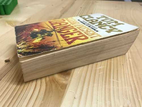 TOM CLANCY- CLEAR and PRESENT DANGER