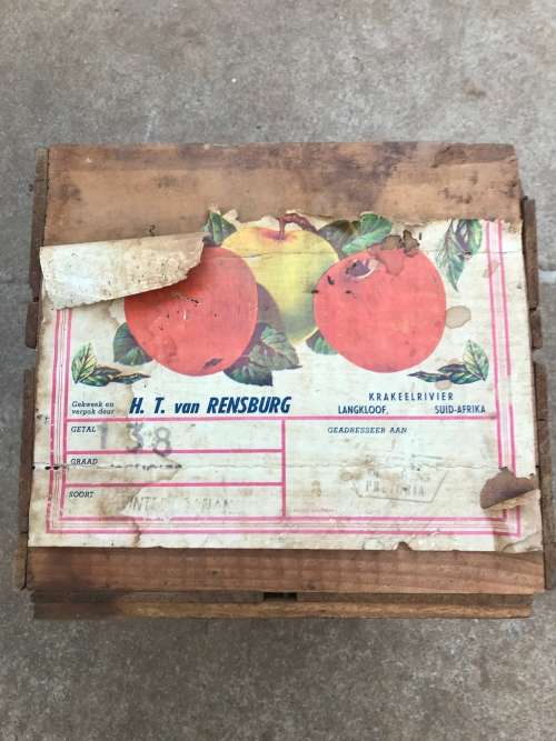 WOODEN FRUIT CRATE - Vintage