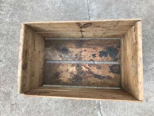WOODEN FRUIT CRATE - Vintage