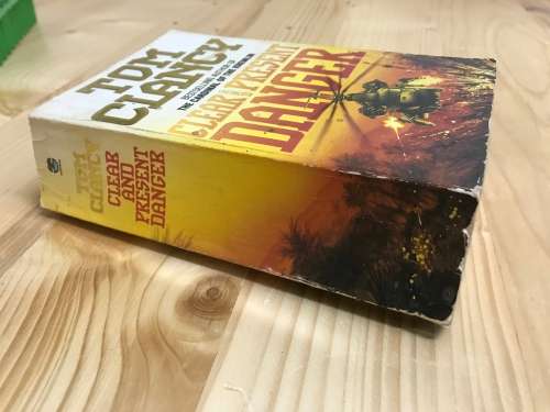 TOM CLANCY- CLEAR and PRESENT DANGER