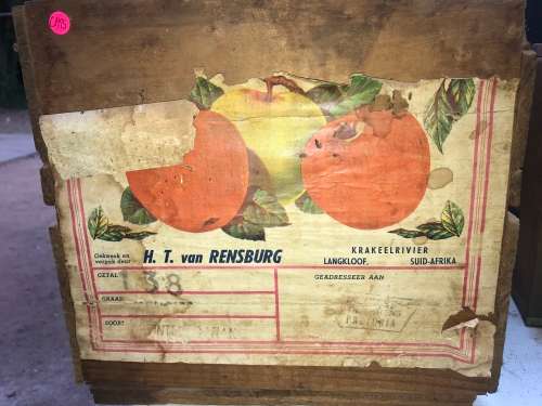 WOODEN FRUIT CRATE - Vintage