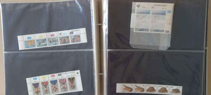 FDC ALBUM IN EXCELLENT COND. WITH SA CONTROLS SEE BELOW