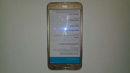 Galaxy J7 16GB - Cracked Screen