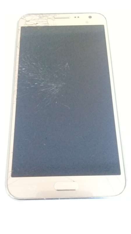 Galaxy J7 16GB - Cracked Screen