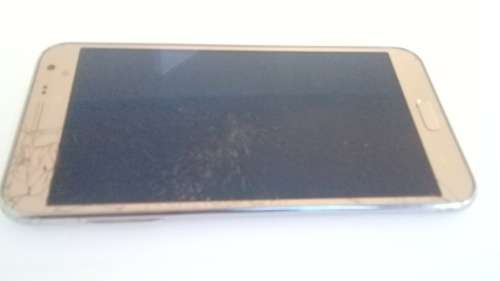 Galaxy J7 16GB - Cracked Screen