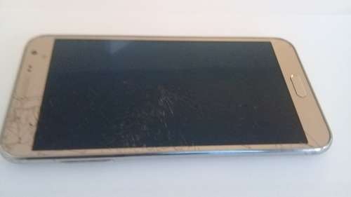 Galaxy J7 16GB - Cracked Screen