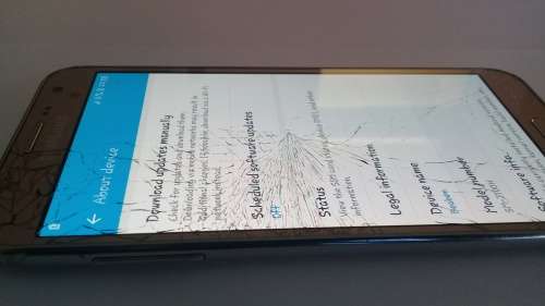 Galaxy J7 16GB - Cracked Screen
