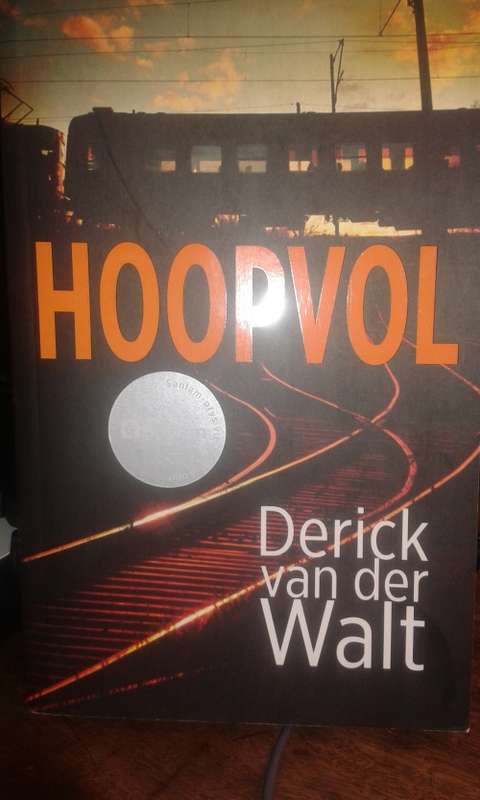 Hoopvol deur Derick van der Walt