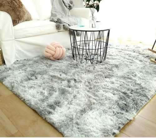 Fluffy carpet