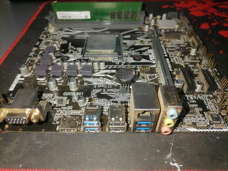Amd Ryzen 3 2200G board combo