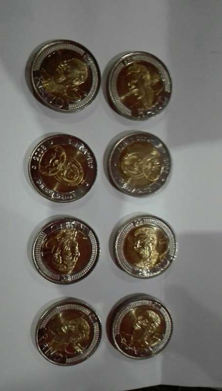 8 x Mandela R5 Coin
