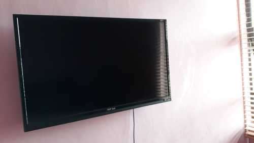Telefunken 39" TV