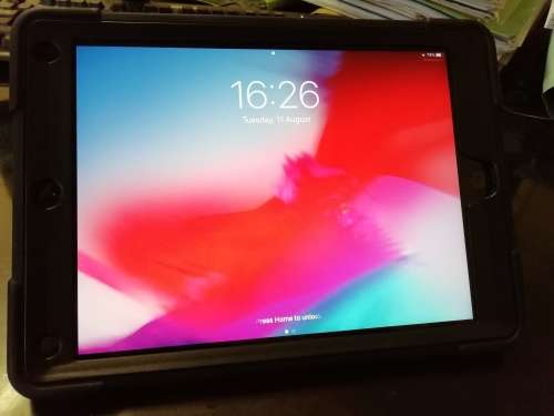 Apple iPad 6 9.7 32GB Wi-Fi Space Grey