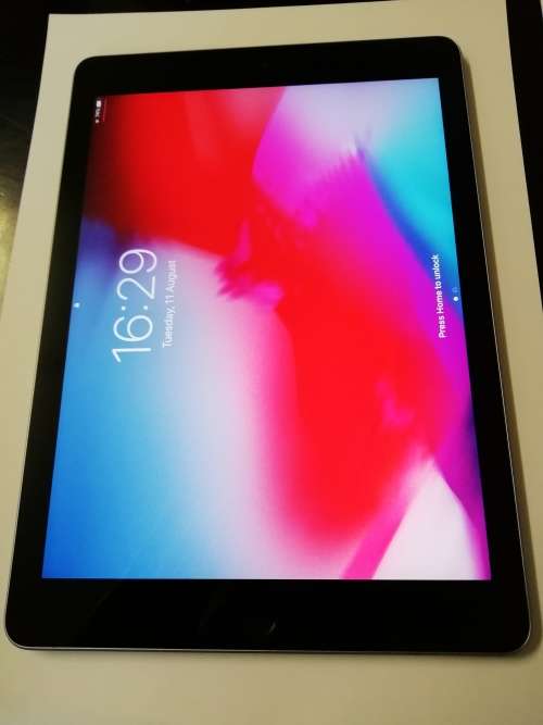 Apple iPad 6 9.7 32GB Wi-Fi Space Grey
