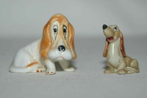 2 small ceramic basset hounds