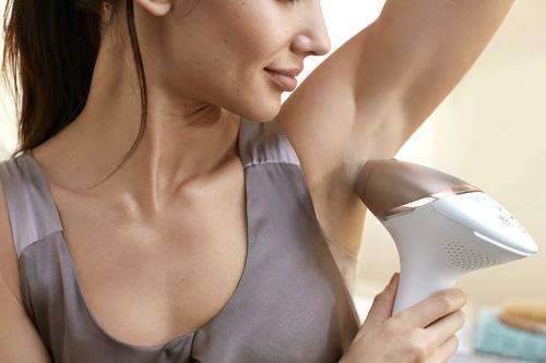 PHILIPS Lumea Prestige IPL BRI949 -Underarms, Bikini, Body and Face Plus Satin Compact Pen Trimmer