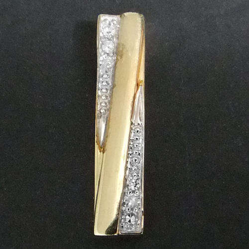 100% REAL, SOLID 10KT YELLOW GOLD NATURAL DIAMONDS PENDANT