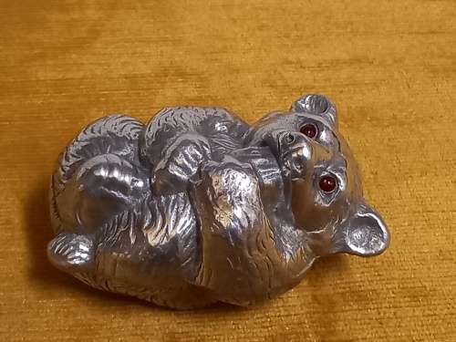 ARTHUR COURT SIGNED BEAR WITH PAW IN MOUTH PAPERWEIGHT