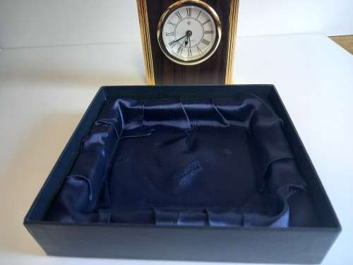 Mikimoto International Wooden Desk Clock