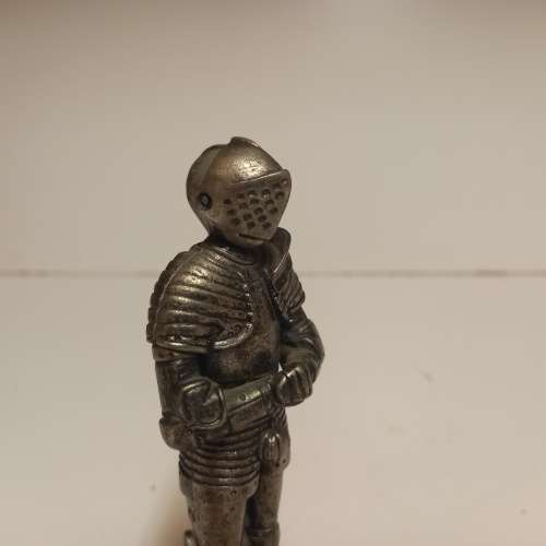 King Henry VIII mini statue