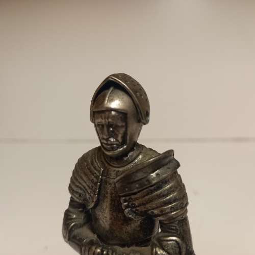 King Henry VIII mini statue