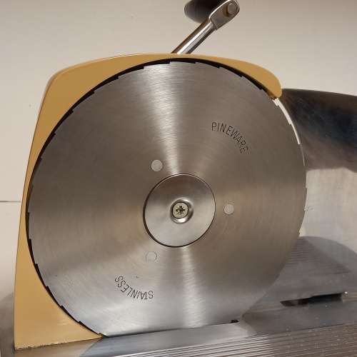 Pineware Bread/Cold Meat Slicer