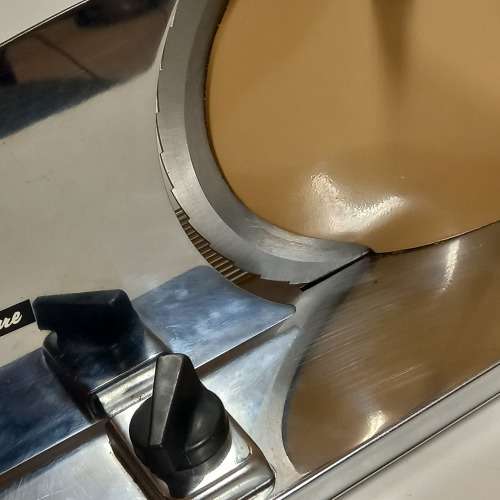 Pineware Bread/Cold Meat Slicer