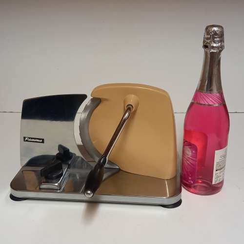 Pineware Bread/Cold Meat Slicer