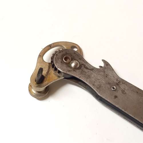 VINTAGE GERMAN WEHRMACHT AR EMINENT SOLINGEN WWII MILITARY FIELD TIN CAN OPENER