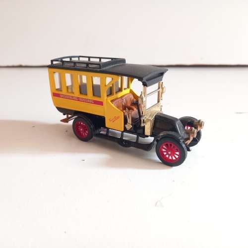 Vintage 1986 Matchbox Renault Y44 Die Cast Model Car
